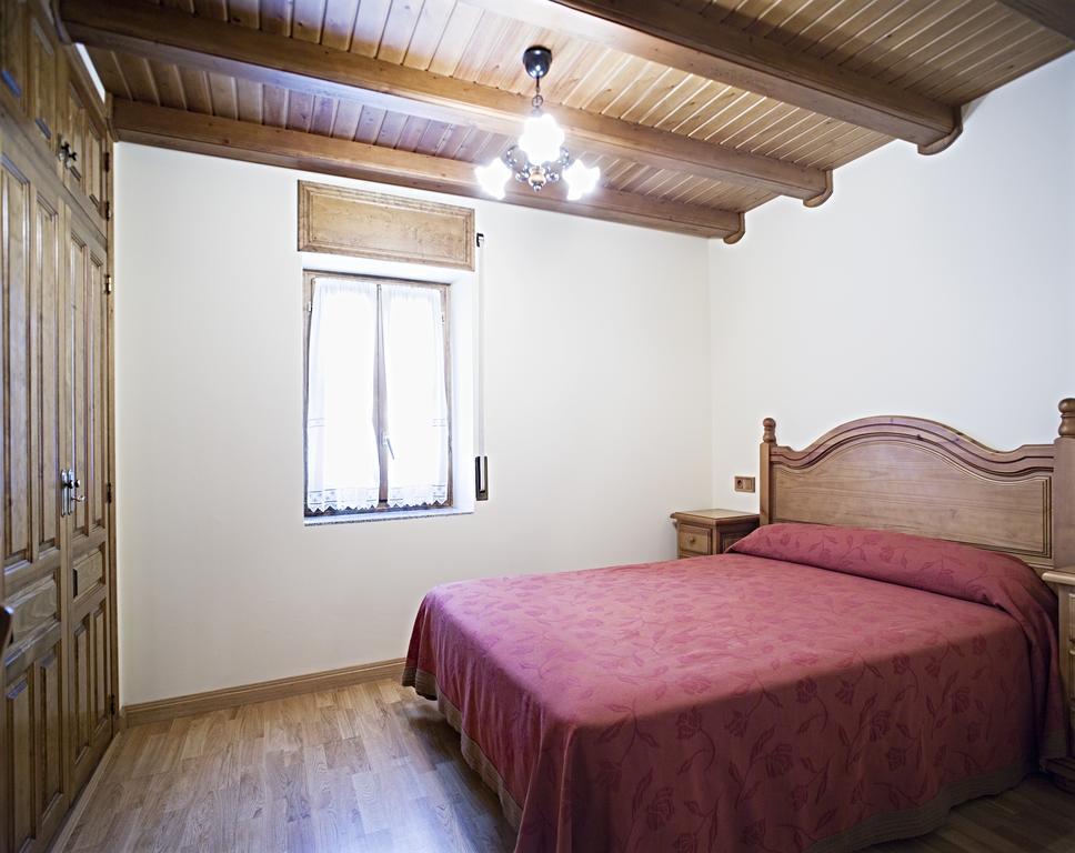 Apartamentos Casa Buisan โบรโต ห้อง รูปภาพ